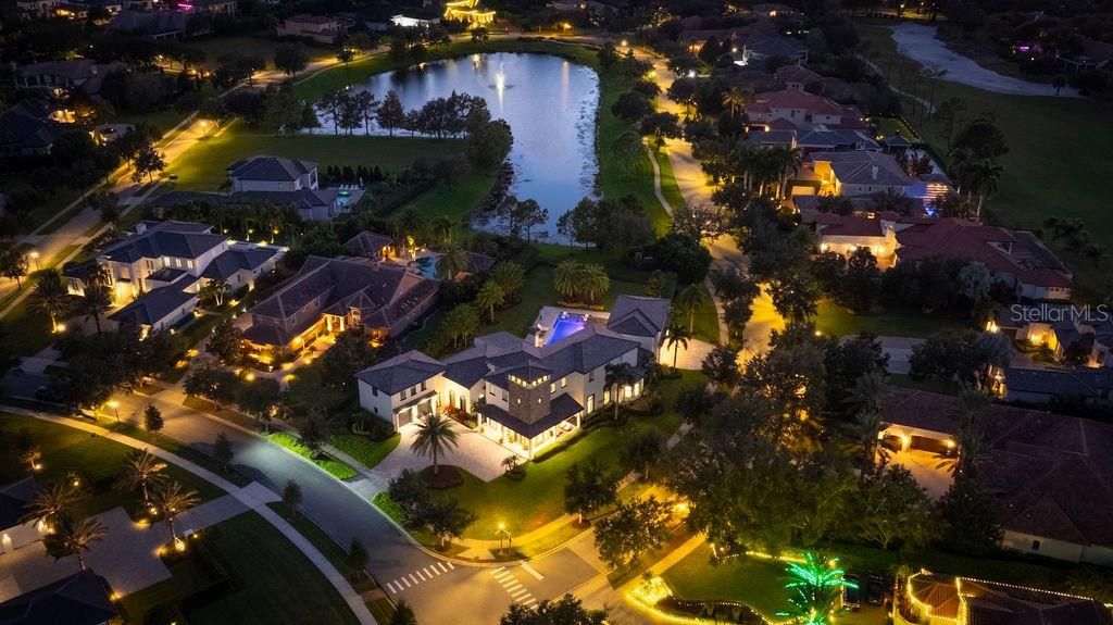 For Sale: $5,250,000 (5 beds, 6 baths, 7600 Square Feet)