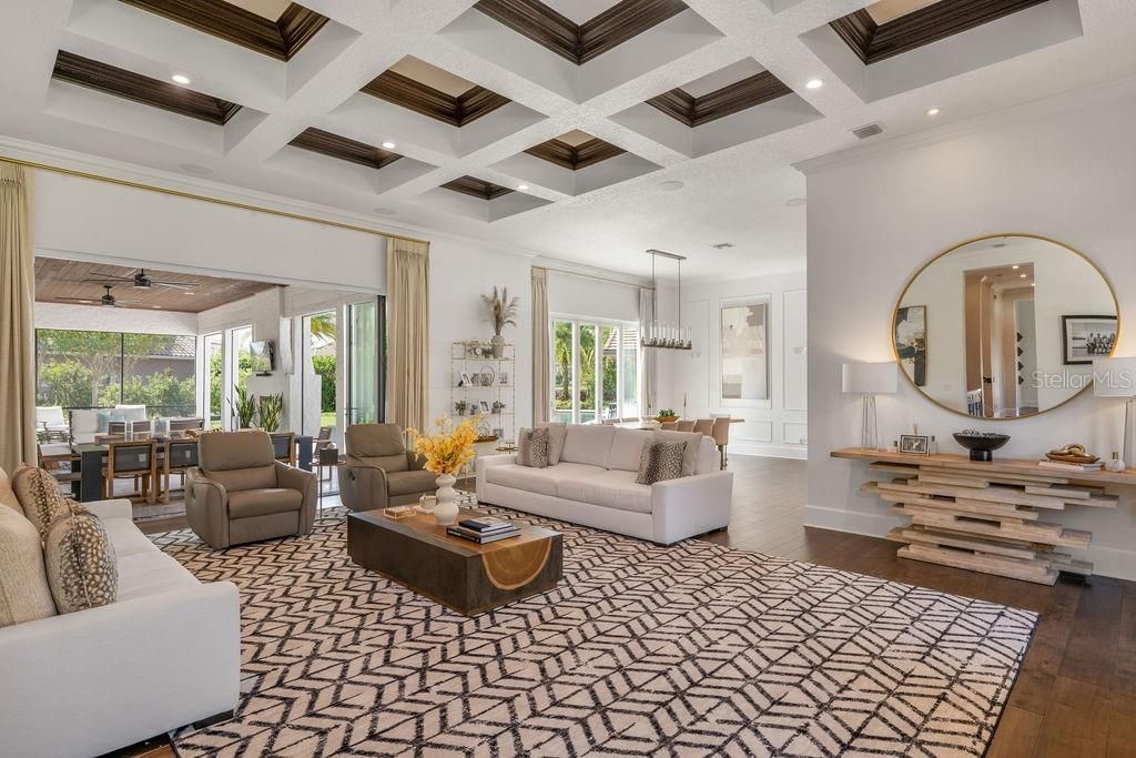 For Sale: $5,250,000 (5 beds, 6 baths, 7600 Square Feet)