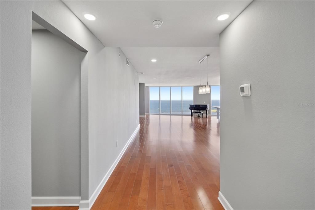 For Sale: $1,150,000 (2 beds, 2 baths, 1930 Square Feet)