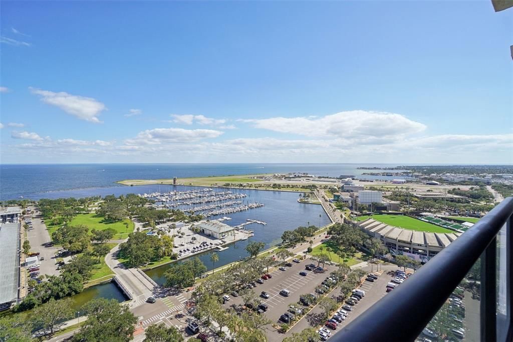 For Sale: $1,150,000 (2 beds, 2 baths, 1930 Square Feet)