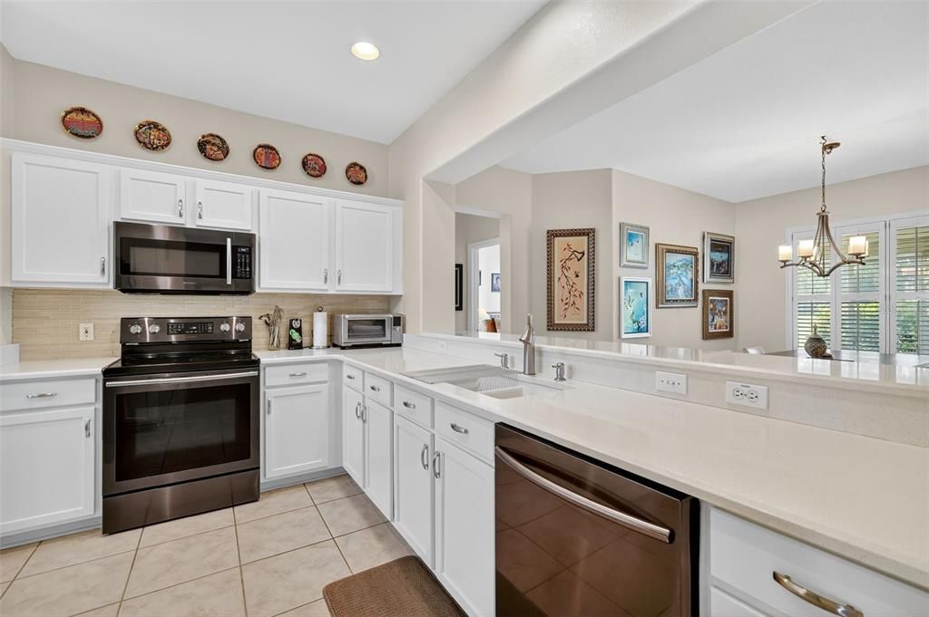 For Sale: $419,000 (3 beds, 2 baths, 1936 Square Feet)