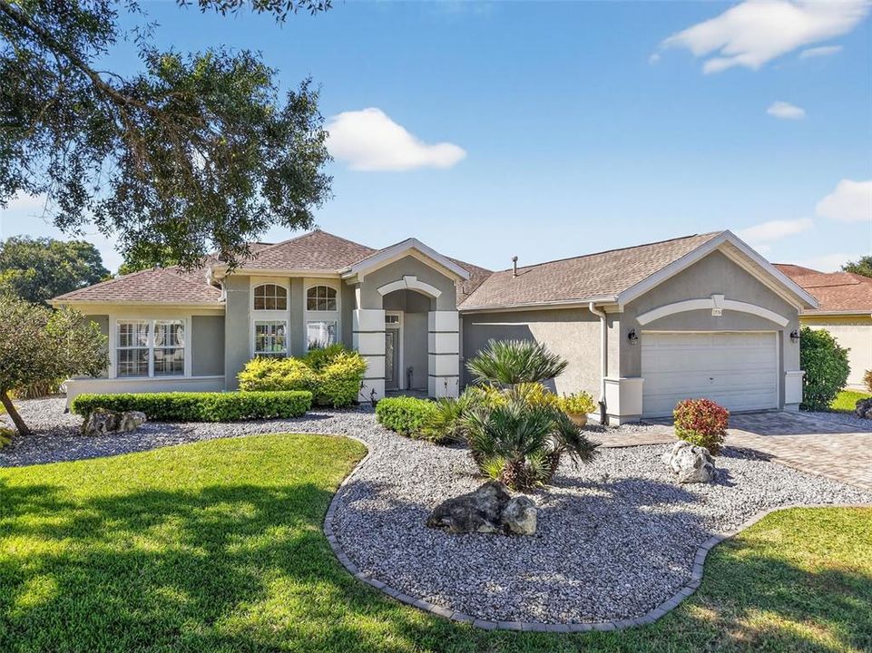 For Sale: $419,000 (3 beds, 2 baths, 1936 Square Feet)