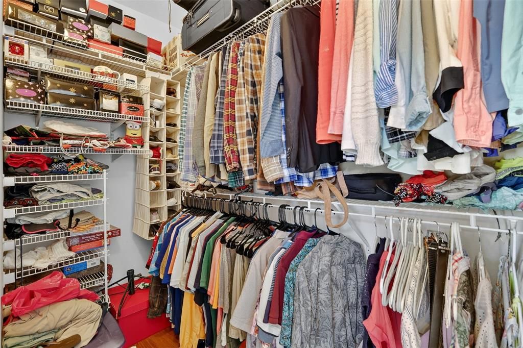 For Sale: $419,000 (3 beds, 2 baths, 1936 Square Feet)