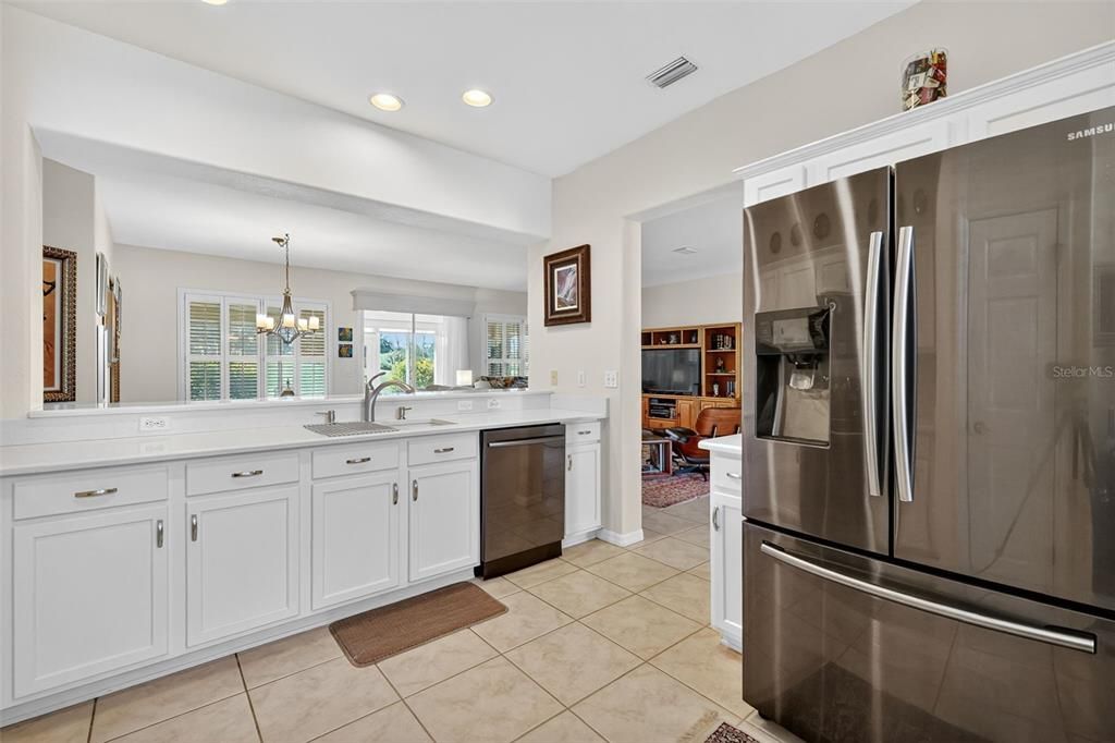 For Sale: $419,000 (3 beds, 2 baths, 1936 Square Feet)