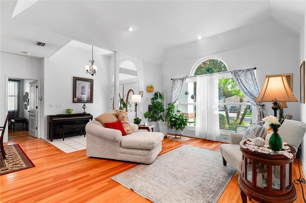 待售: $515,000 (4 贝兹, 2 浴室, 2341 平方英尺)