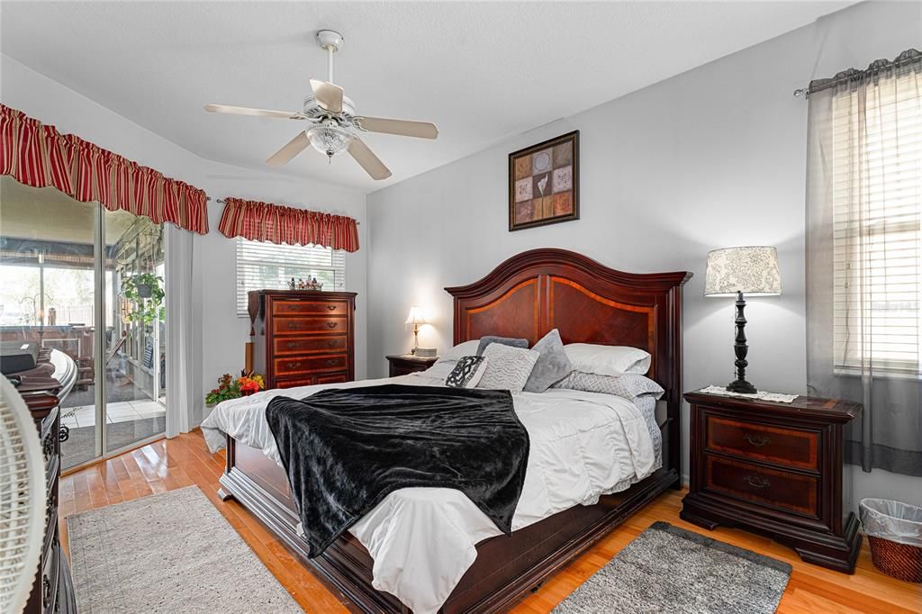 待售: $515,000 (4 贝兹, 2 浴室, 2341 平方英尺)