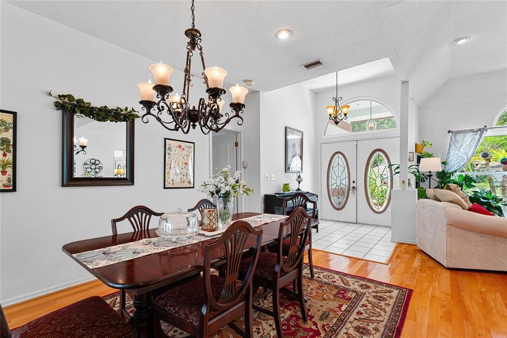 待售: $515,000 (4 贝兹, 2 浴室, 2341 平方英尺)