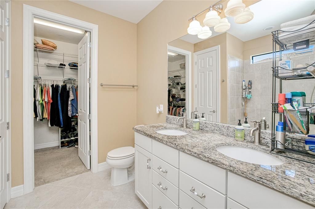 Active With Contract: $295,000 (3 beds, 2 baths, 1684 Square Feet)