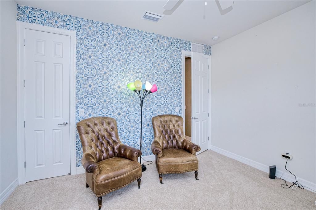 Active With Contract: $295,000 (3 beds, 2 baths, 1684 Square Feet)