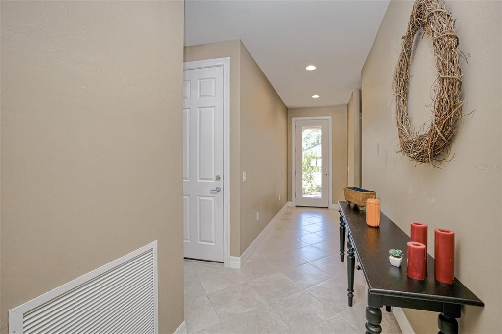 Active With Contract: $295,000 (3 beds, 2 baths, 1684 Square Feet)