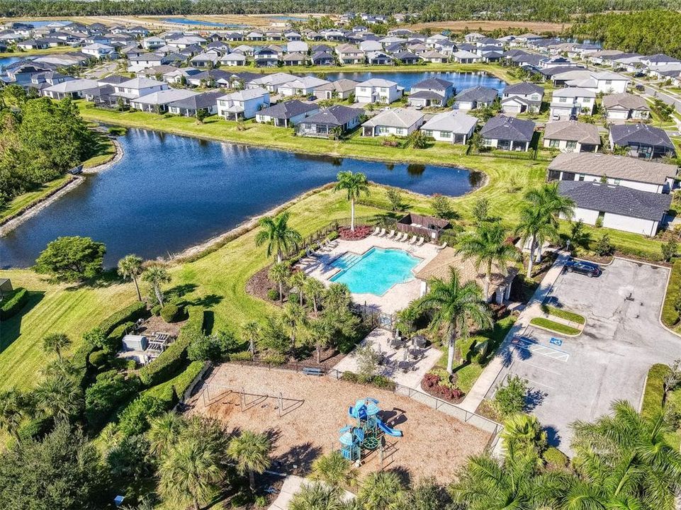 Active With Contract: $295,000 (3 beds, 2 baths, 1684 Square Feet)