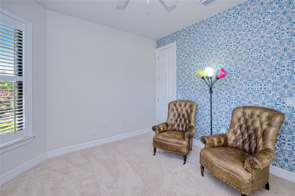 Active With Contract: $295,000 (3 beds, 2 baths, 1684 Square Feet)