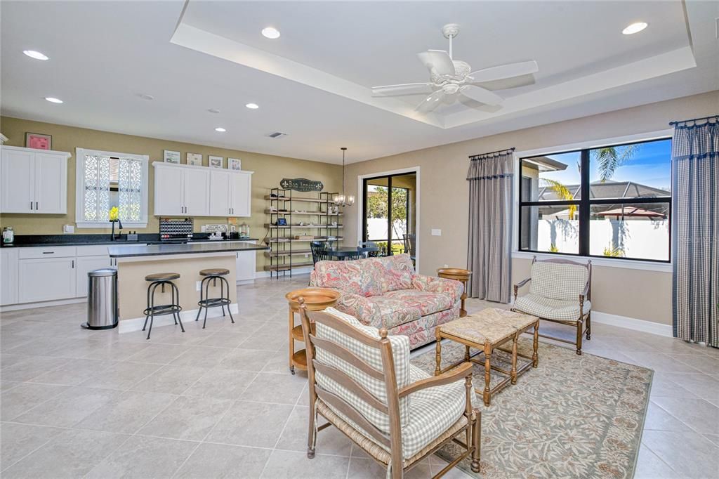 Active With Contract: $295,000 (3 beds, 2 baths, 1684 Square Feet)