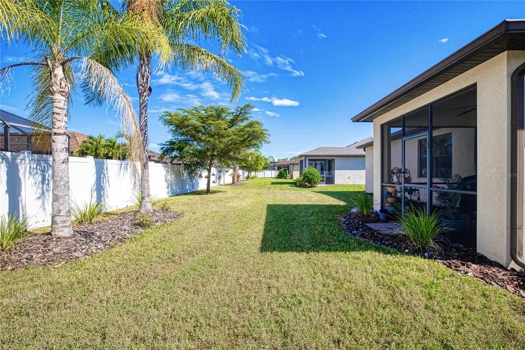 Active With Contract: $295,000 (3 beds, 2 baths, 1684 Square Feet)