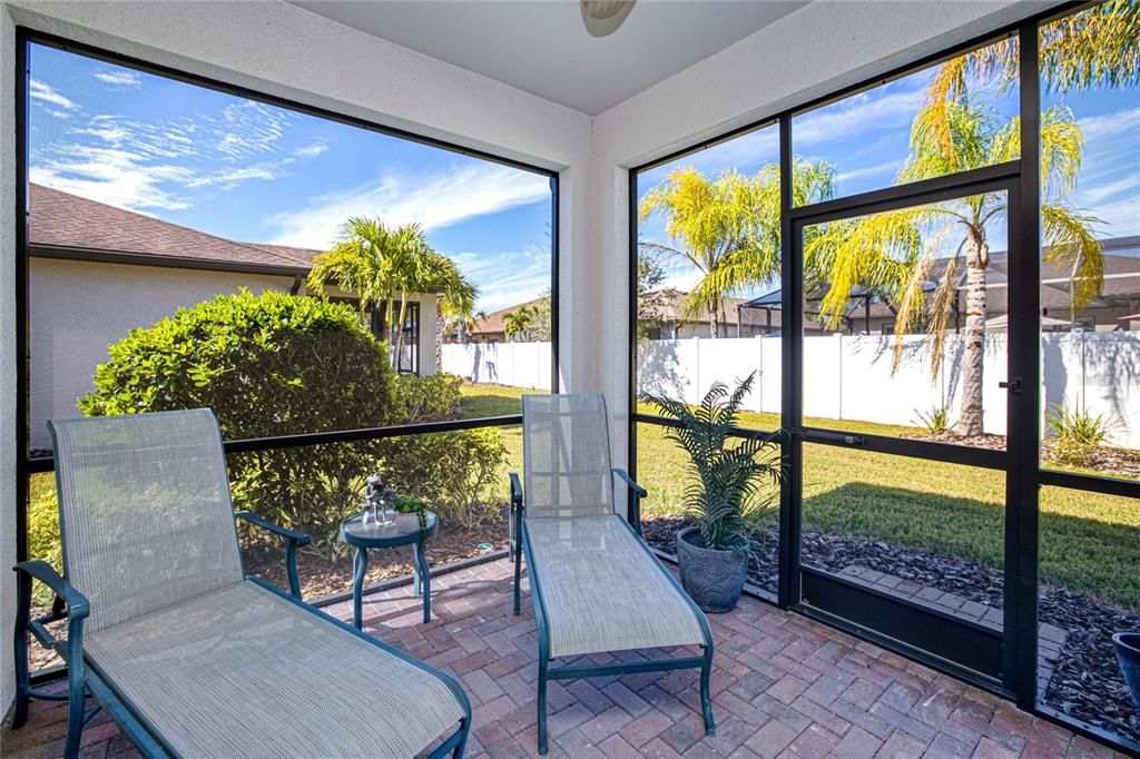 Active With Contract: $295,000 (3 beds, 2 baths, 1684 Square Feet)