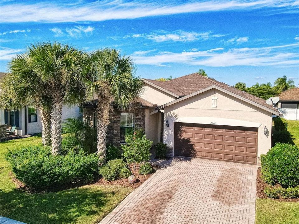 Active With Contract: $295,000 (3 beds, 2 baths, 1684 Square Feet)