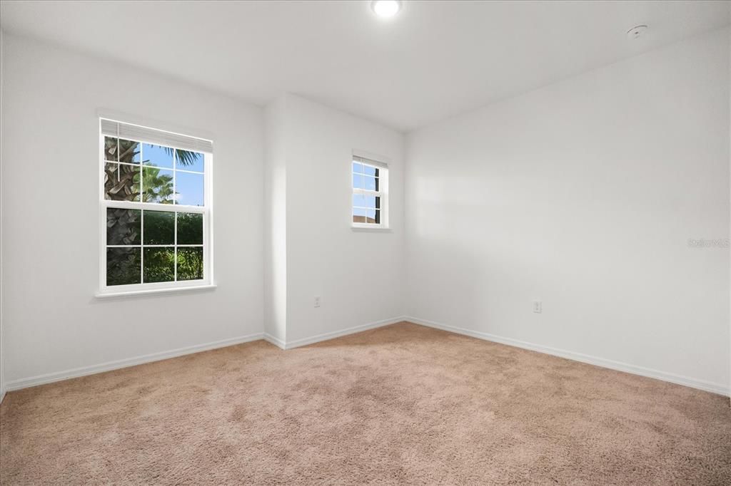 For Sale: $384,900 (4 beds, 2 baths, 1994 Square Feet)