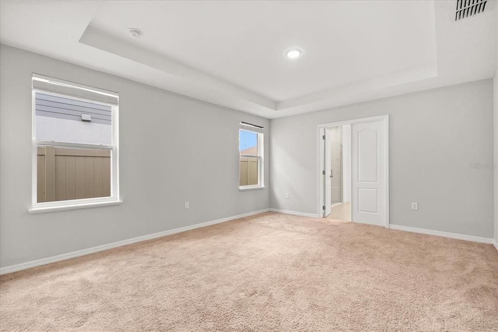 For Sale: $384,900 (4 beds, 2 baths, 1994 Square Feet)