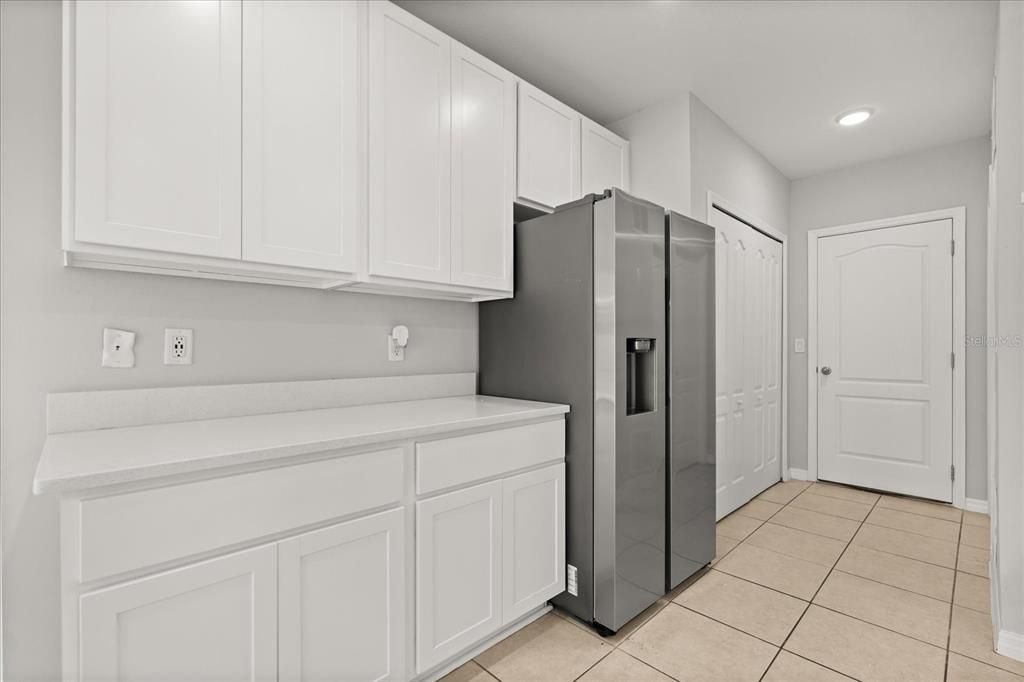 For Sale: $384,900 (4 beds, 2 baths, 1994 Square Feet)