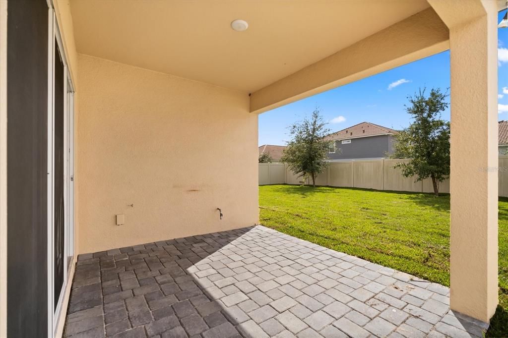 For Sale: $384,900 (4 beds, 2 baths, 1994 Square Feet)