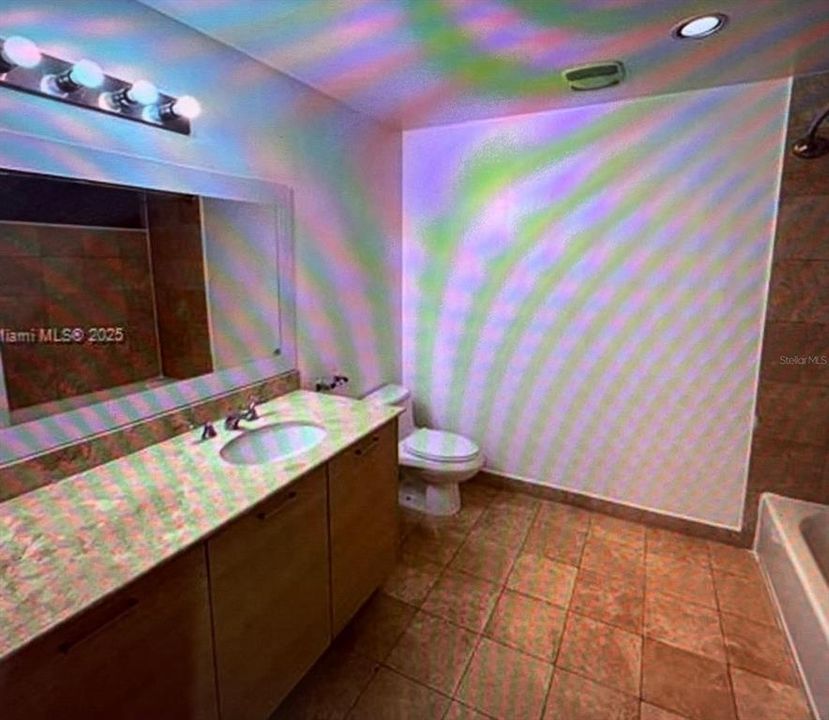 待售: $340,000 (1 贝兹, 1 浴室, 679 平方英尺)