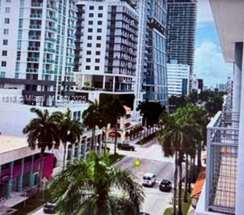 待售: $340,000 (1 贝兹, 1 浴室, 679 平方英尺)