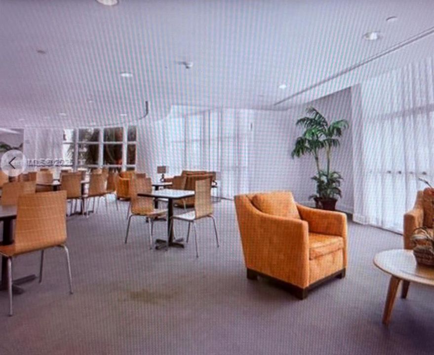 待售: $340,000 (1 贝兹, 1 浴室, 679 平方英尺)