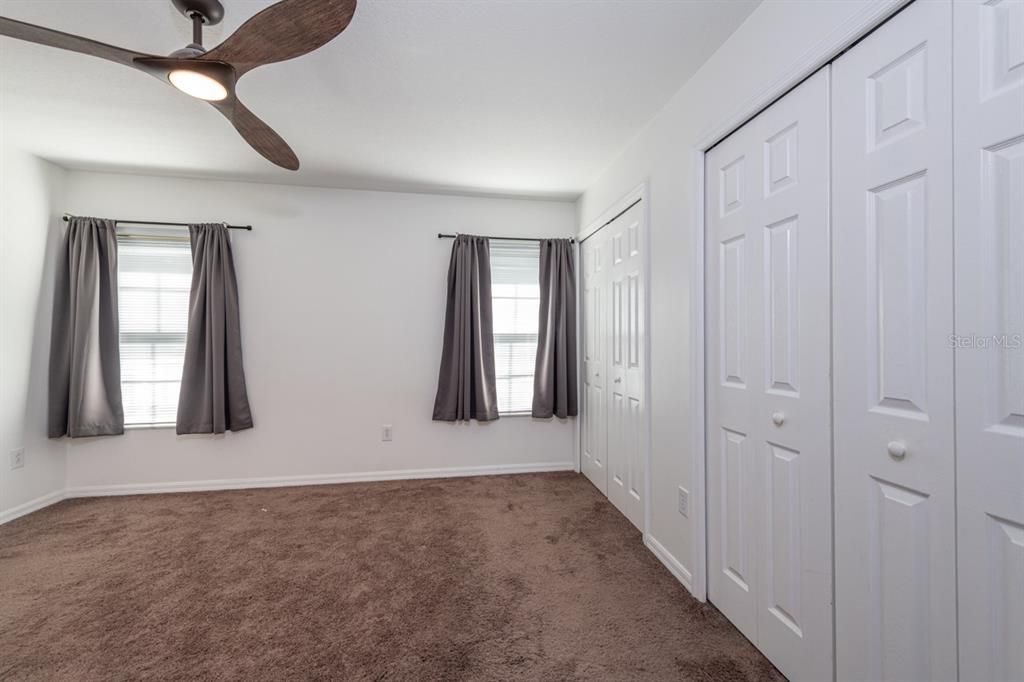 For Sale: $215,000 (2 beds, 2 baths, 1328 Square Feet)