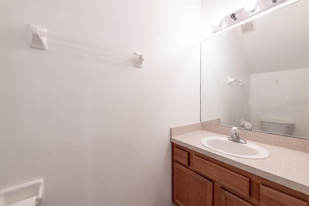 For Sale: $215,000 (2 beds, 2 baths, 1328 Square Feet)