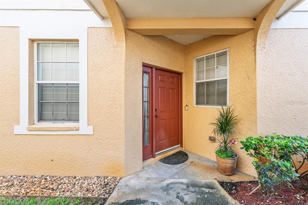 For Sale: $215,000 (2 beds, 2 baths, 1328 Square Feet)