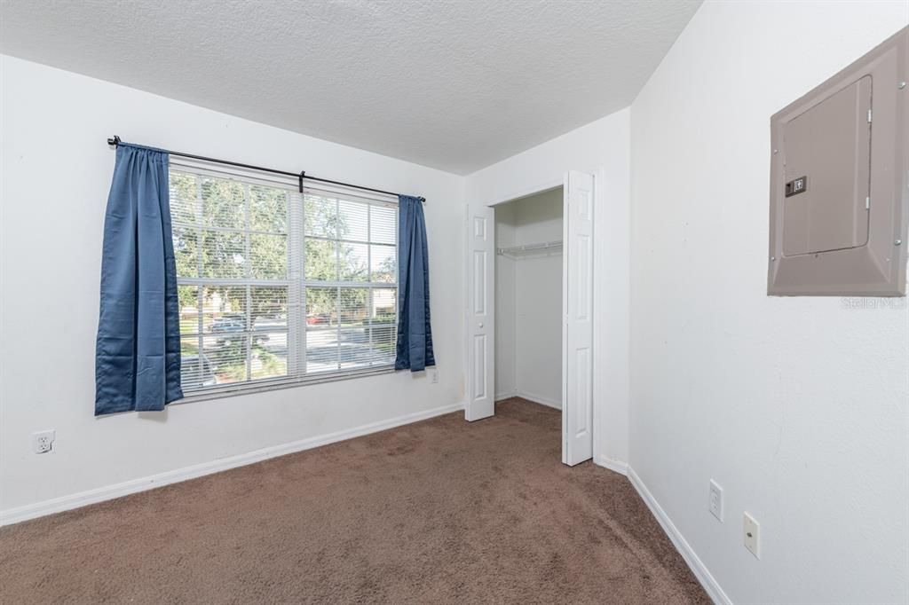 For Sale: $215,000 (2 beds, 2 baths, 1328 Square Feet)