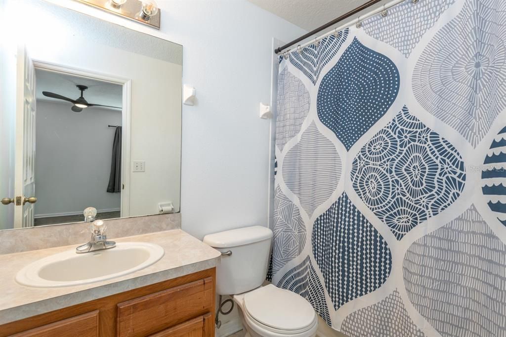 For Sale: $215,000 (2 beds, 2 baths, 1328 Square Feet)