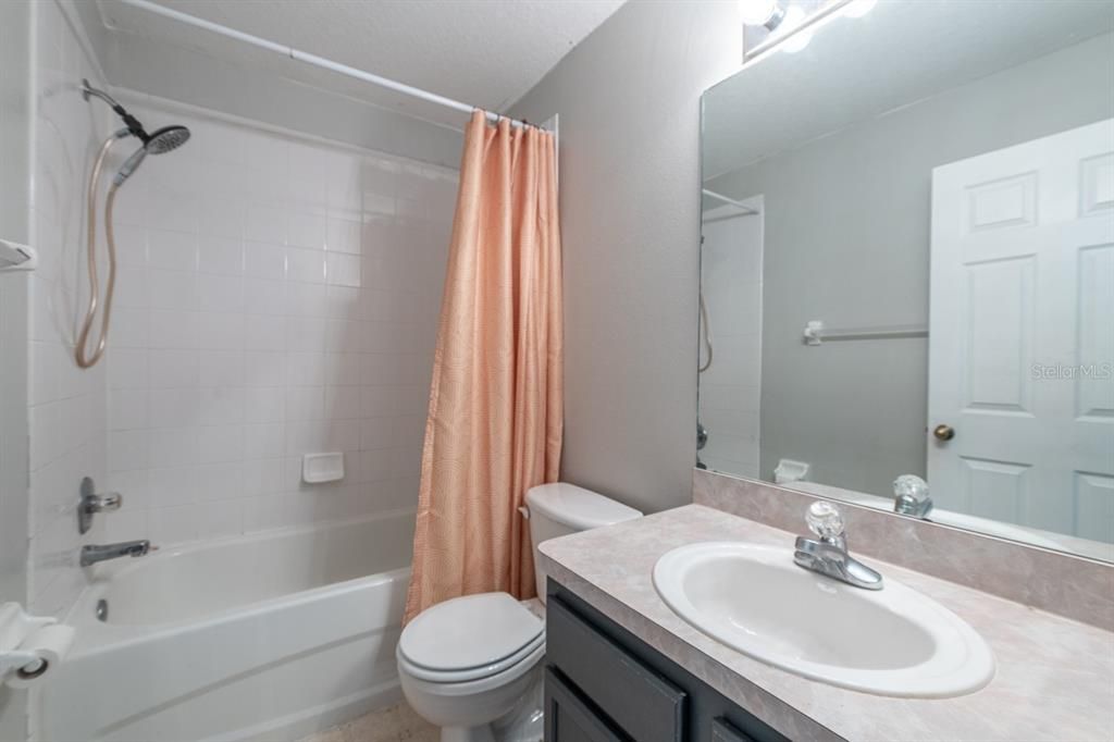 For Sale: $215,000 (2 beds, 2 baths, 1328 Square Feet)