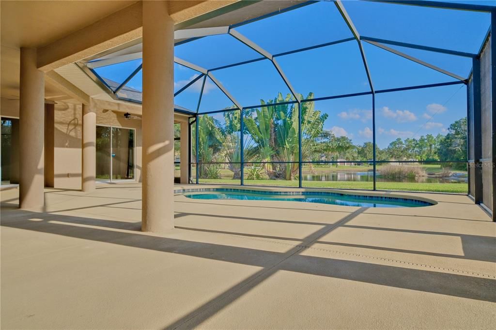 合同活跃: $829,000 (4 贝兹, 3 浴室, 3164 平方英尺)