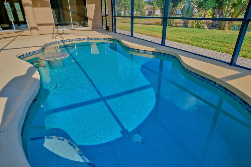 合同活跃: $829,000 (4 贝兹, 3 浴室, 3164 平方英尺)