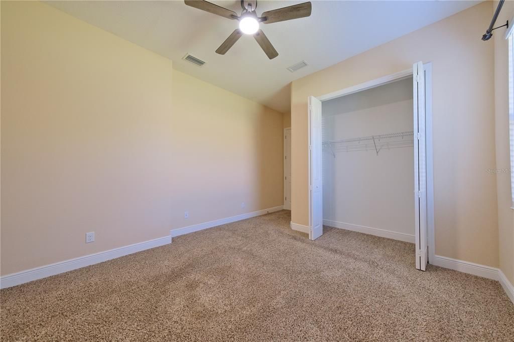 合同活跃: $829,000 (4 贝兹, 3 浴室, 3164 平方英尺)