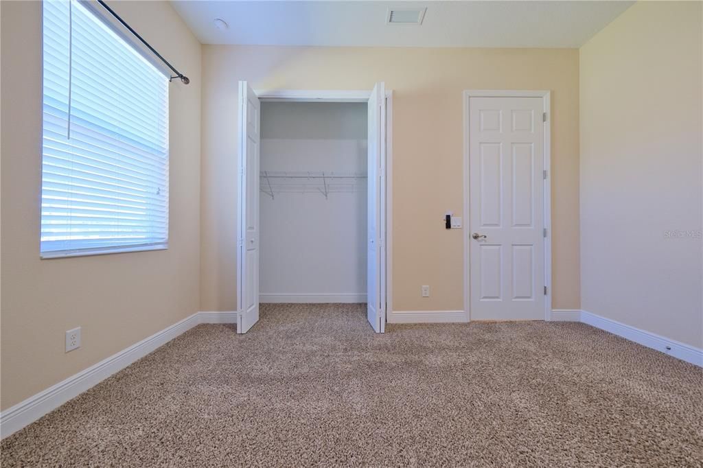 合同活跃: $829,000 (4 贝兹, 3 浴室, 3164 平方英尺)