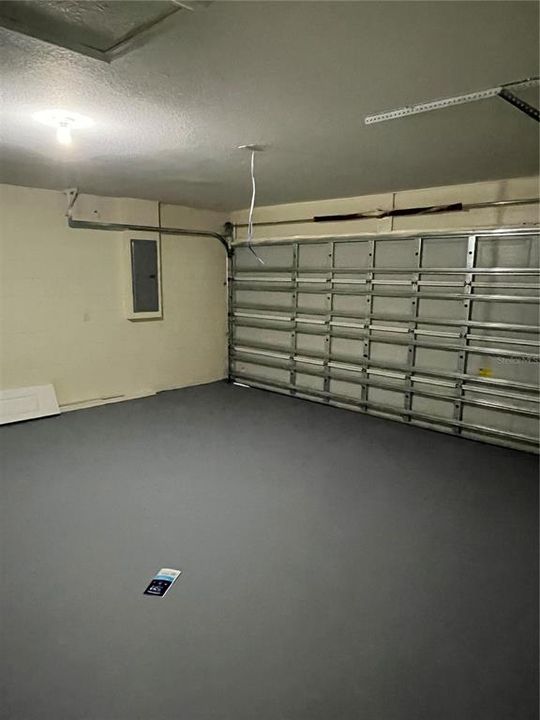 For Rent: $1,800 (4 beds, 2 baths, 2088 Square Feet)