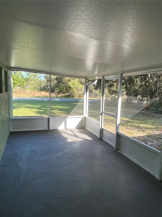 For Rent: $1,800 (4 beds, 2 baths, 2088 Square Feet)