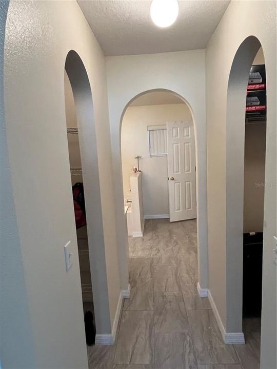 For Rent: $1,800 (4 beds, 2 baths, 2088 Square Feet)