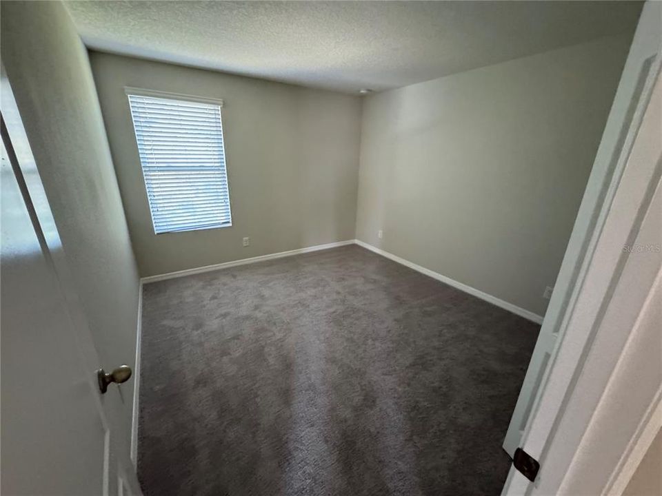 For Rent: $2,695 (5 beds, 3 baths, 2926 Square Feet)