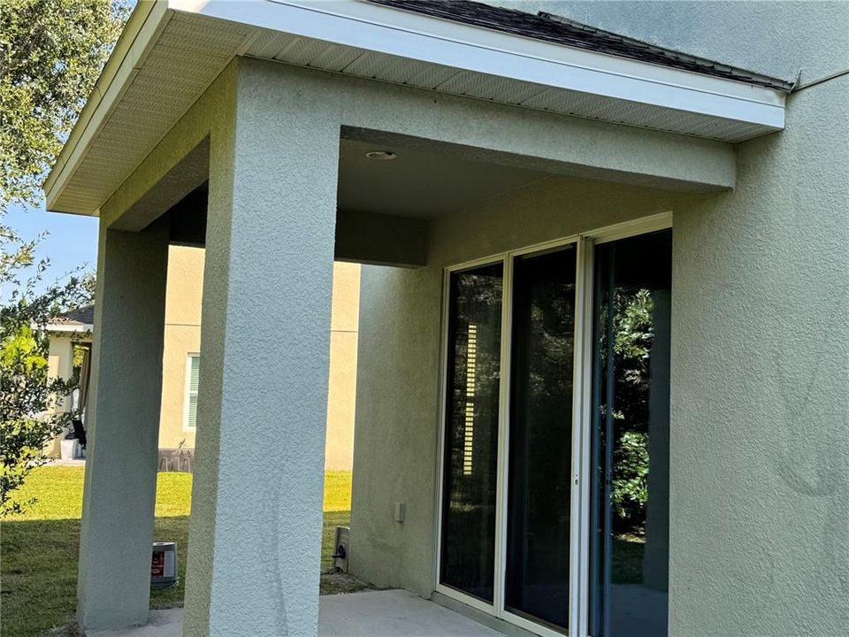 For Rent: $2,695 (5 beds, 3 baths, 2926 Square Feet)