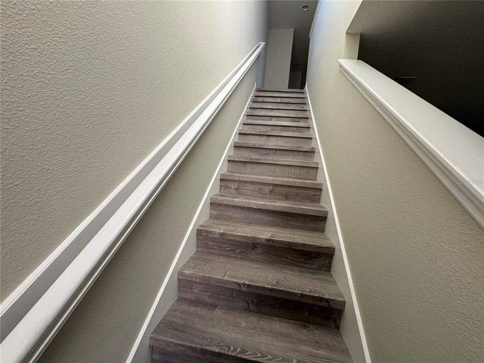 For Rent: $2,695 (5 beds, 3 baths, 2926 Square Feet)