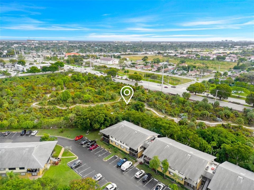 For Sale: $215,000 (2 beds, 2 baths, 887 Square Feet)