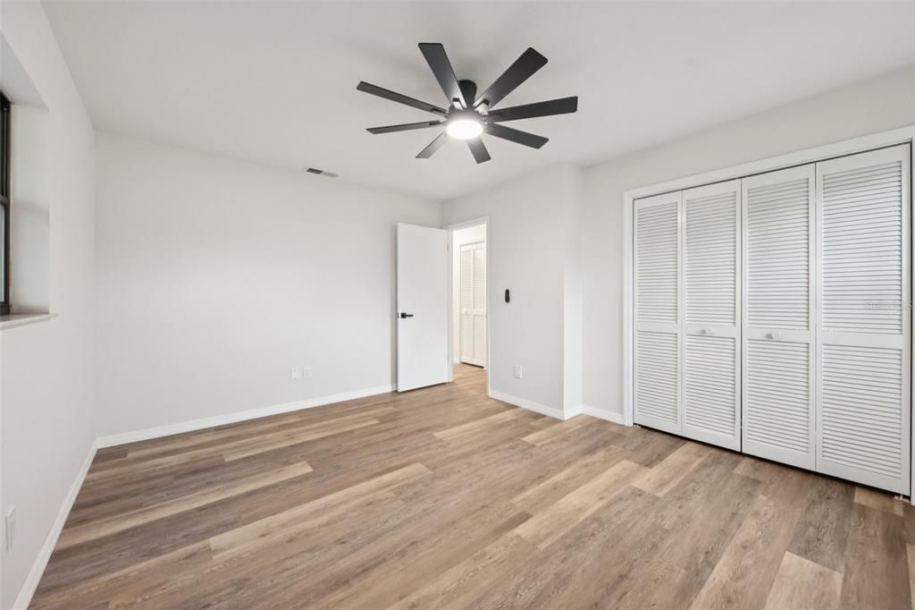 Active With Contract: $249,900 (3 beds, 2 baths, 1402 Square Feet)