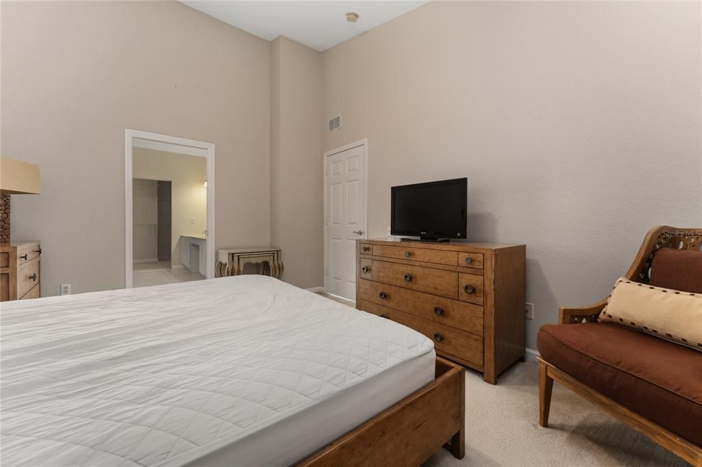 For Sale: $325,000 (3 beds, 2 baths, 1797 Square Feet)