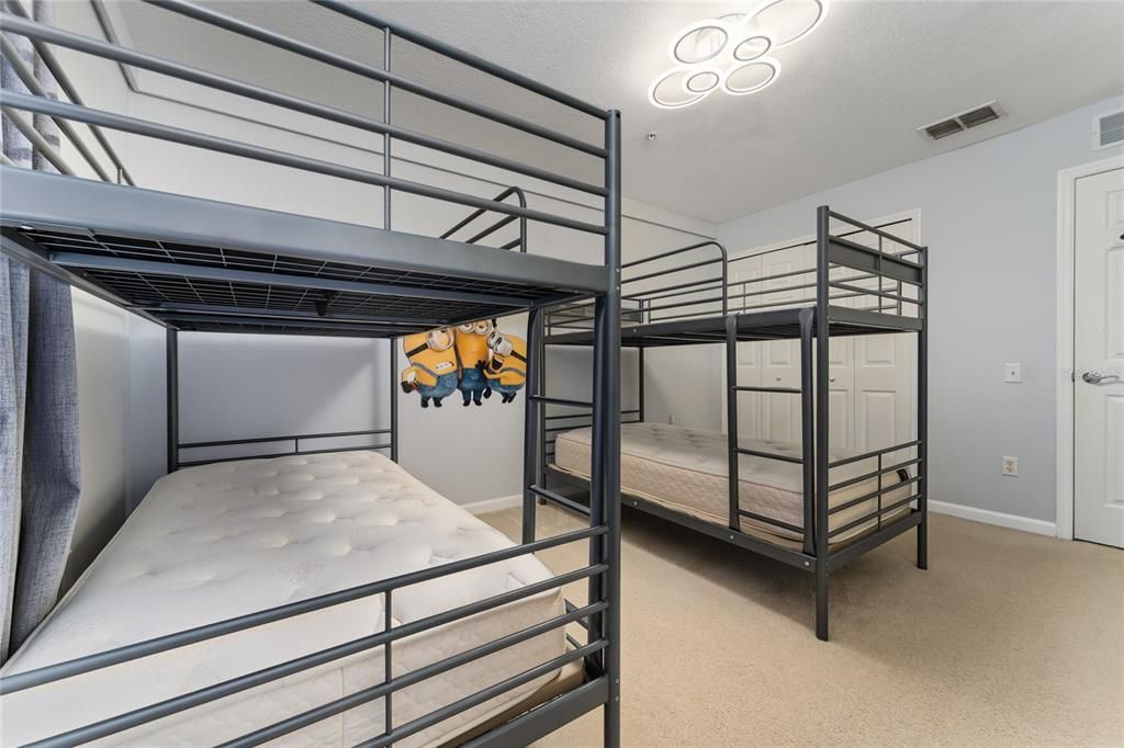 For Sale: $325,000 (3 beds, 2 baths, 1797 Square Feet)