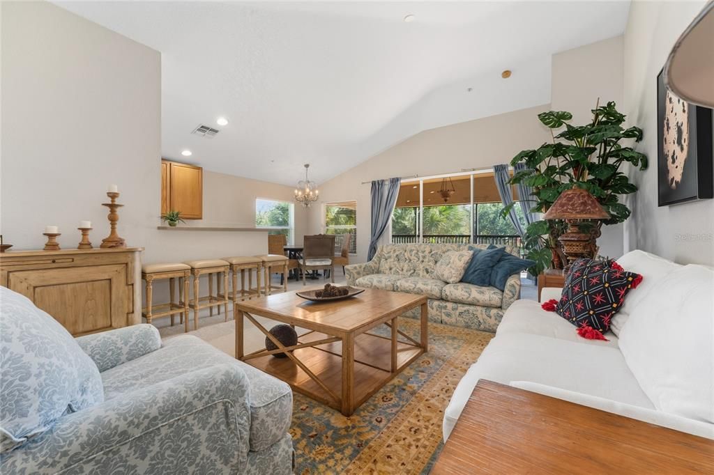 For Sale: $325,000 (3 beds, 2 baths, 1797 Square Feet)