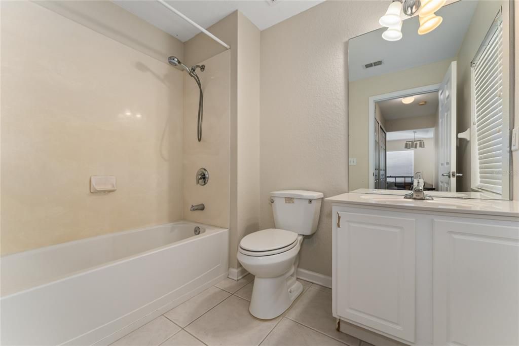 For Sale: $325,000 (3 beds, 2 baths, 1797 Square Feet)