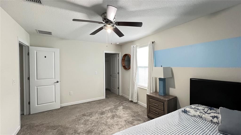 For Rent: $2,500 (3 beds, 2 baths, 1950 Square Feet)